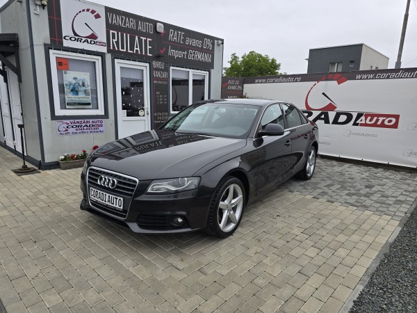 AUDI A4 B8 lIMUZINA MANUALA 6+1 CLIMATRONIC CARTE SEVICE KM ORIGINALI