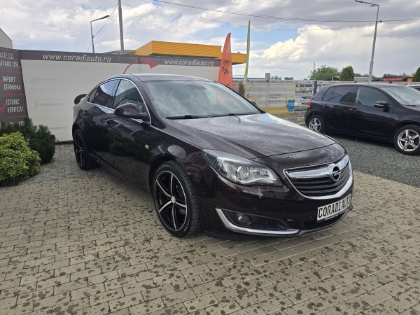 OPEL INSIGNIA 2.0 D 140cp  HATCHBACK CLIMATRONIC EURO 5 SENZORI  PARCARE