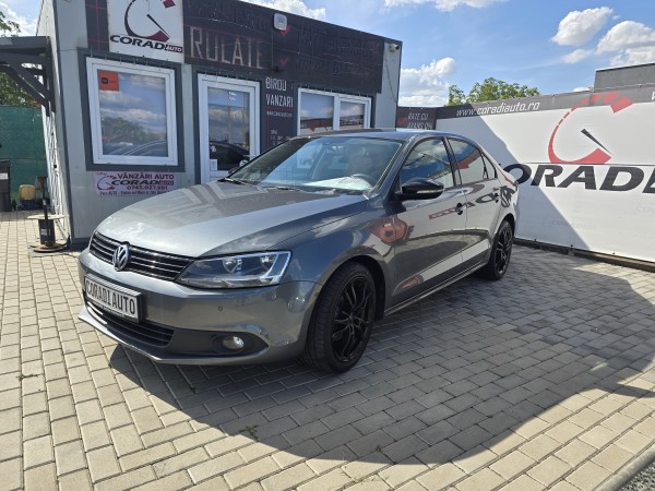 VW JETTA 1.6 D 2012 EURO 5 MATCH climatronic navigatie incalzire scaune  model MATCH